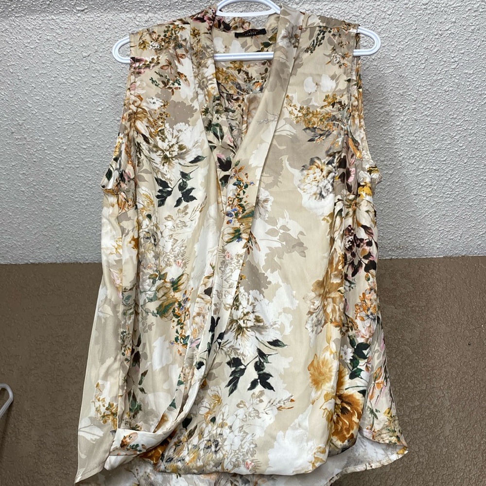 Fylo London Sleeveless Floral